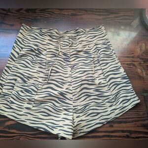 S/W/F Australia Zebra Print Cotton Shorts | Size M